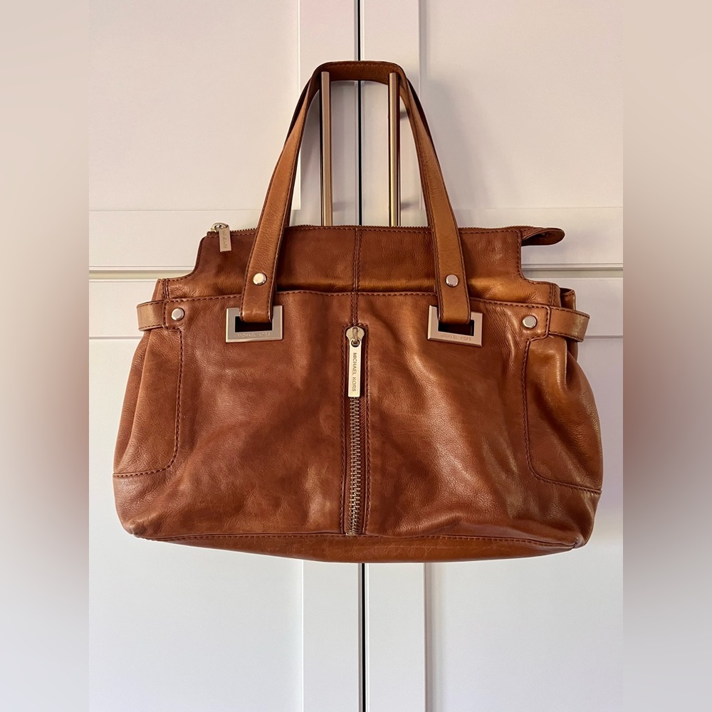 Vintage Leather Michael Kors Handbag Leather Ample Storage